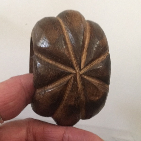 NIOB Bardwil Set of 4 Wooden Pumpkin Napkin Rings - Picture 4 of 5